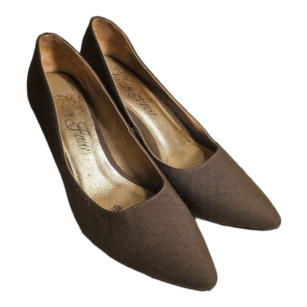 Vintage Claire By Claire Flowers in Brown Fabric Pumps Size 6